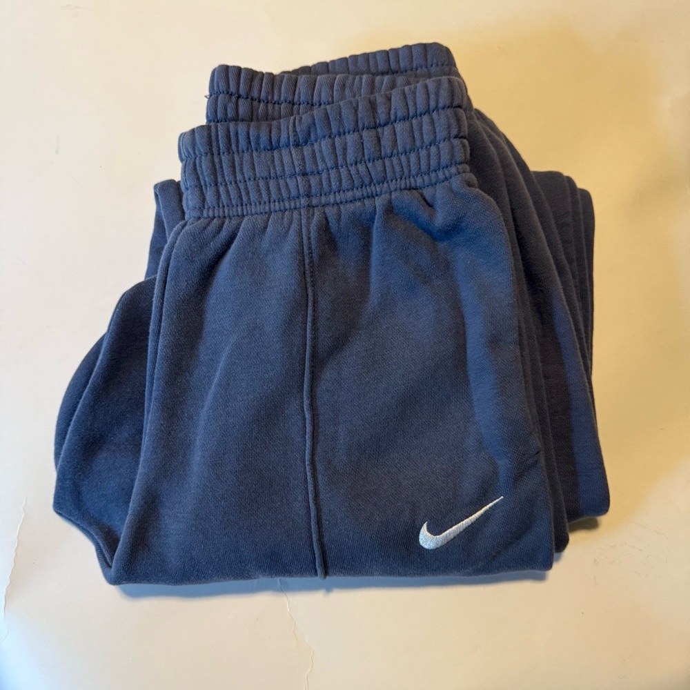 Nike Women’s Highrise Sweatpants XS
